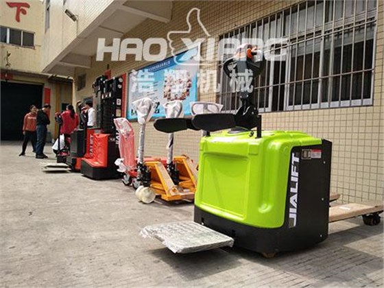 液壓升降機(jī)廠叉車產(chǎn)品圖