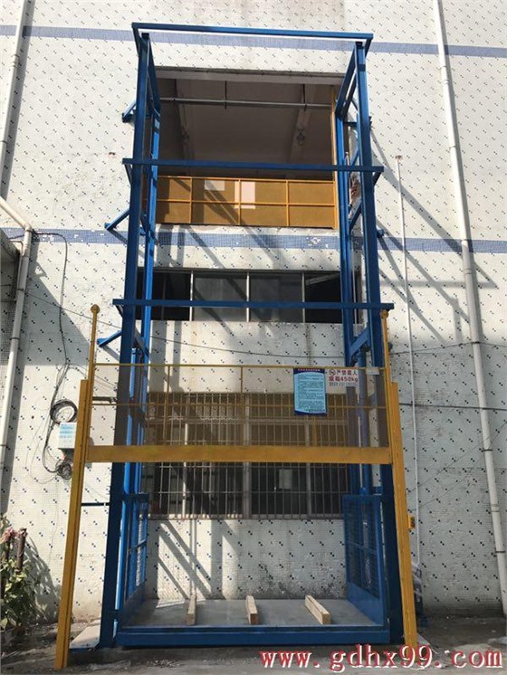 液壓升降機(jī)多少錢(qián)
