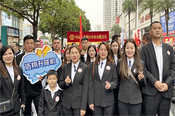 液壓升降機(jī)